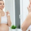 Có bầu nổi mụn khắp người: Nguyên nhân, cách xử lý an toàn và kinh nghiệm