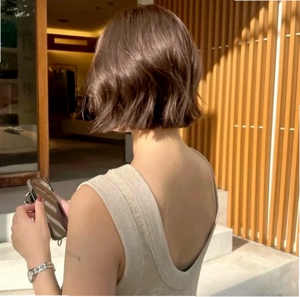 Ảnh chụp sau lưng dưới ánh sáng tự nhiên mang lại vẻ đẹp trong trẻo