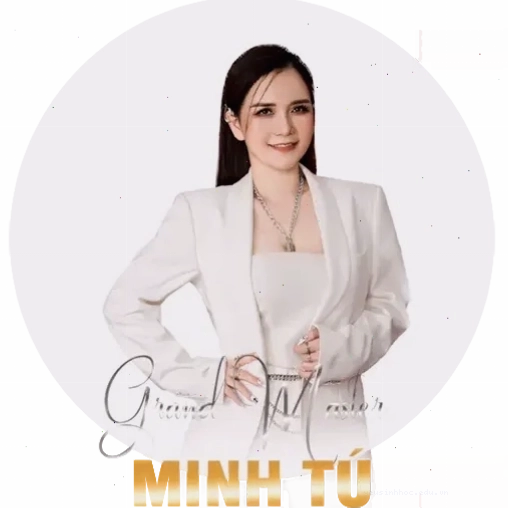 Ảnh cô gái với mái tóc tết dễ thương