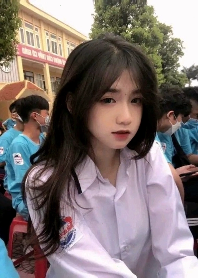 Ảnh gái K10 với biểu cảm cực đáng yêu, khiến người xem không thể rời mắt