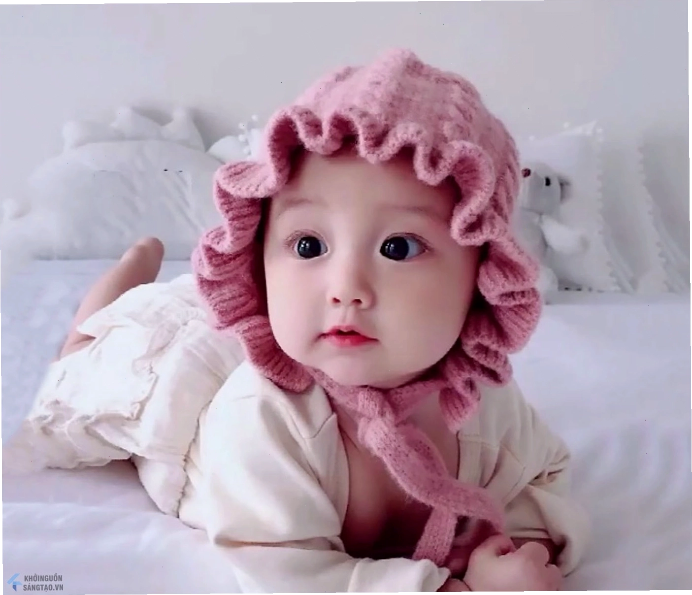 Avatar em bé dễ thương với biểu cảm ngộ nghĩnh