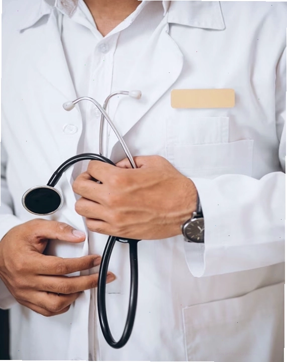 Bác sĩ tư vấn cho bệnh nhân