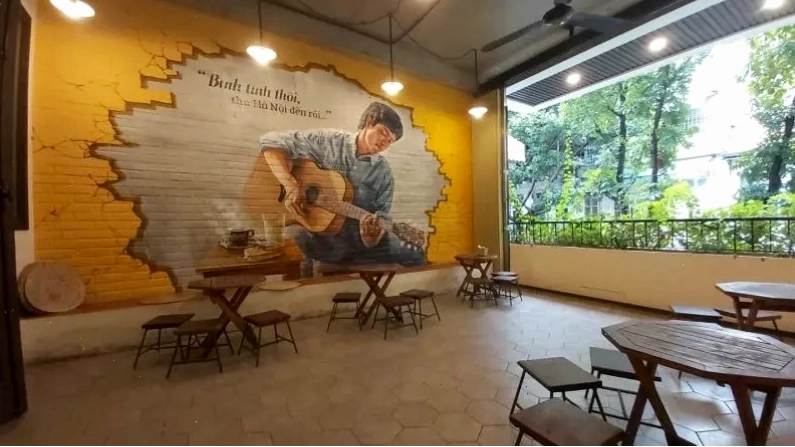 Biểu cảm buồn bã thể hiện qua ánh mắt và nét mặt