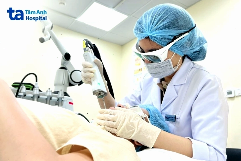 Cách điều trị mụn nhọt theo chỉ định của bác sĩ