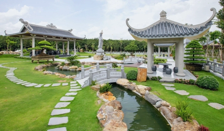 Cảnh quan yên bình của công viên vĩnh hằng