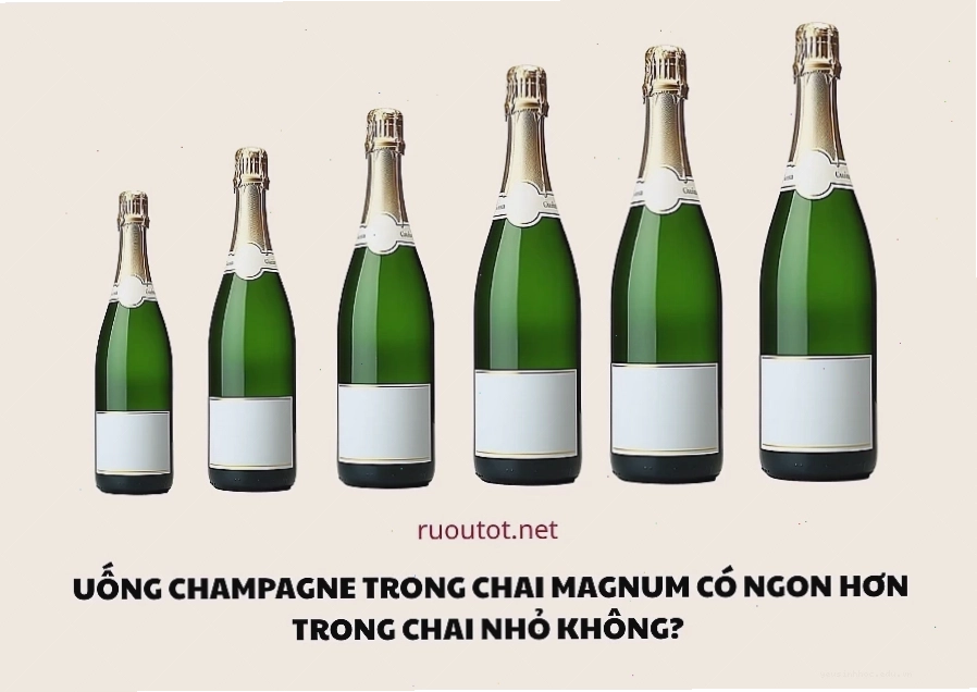 Chai rượu Champagne sang trọng trong bữa tiệc