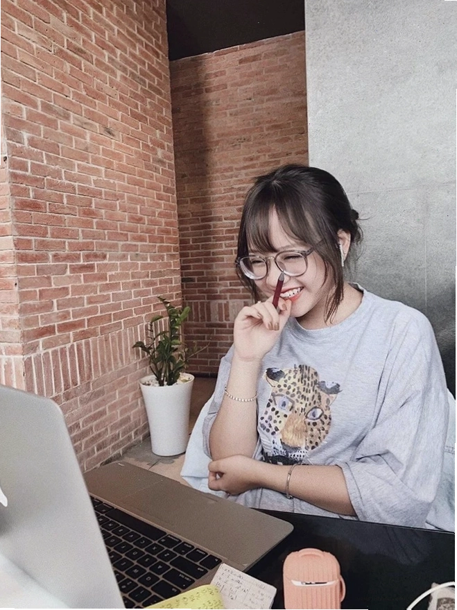 Cô gái xinh lớp 12 với phong cách đa dạng, thu hút