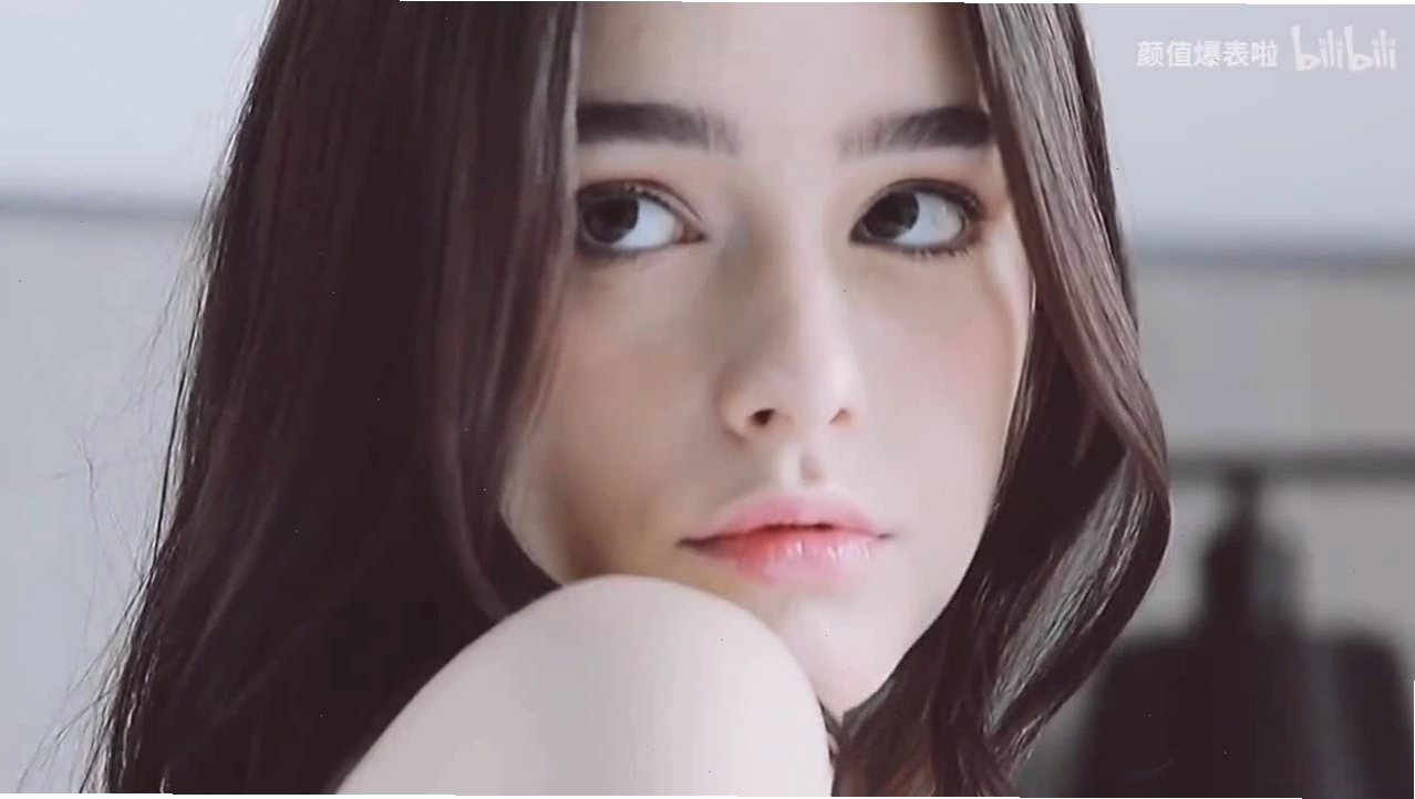 Dasha Taran, người mẫu Nga với vẻ đẹp cuốn hút trong top những cô gái đẹp nhất thế giới