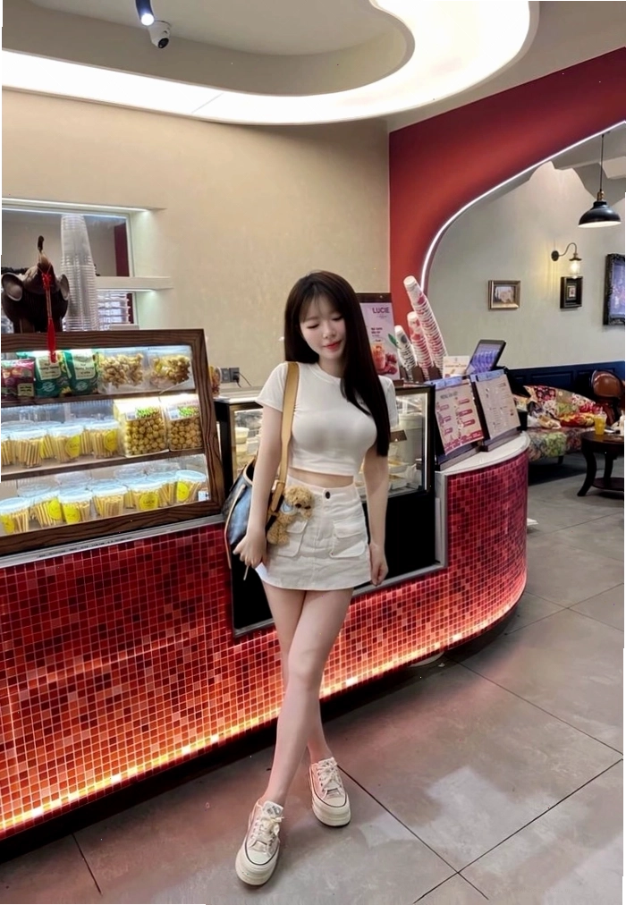 Gái xinh Việt Nam phong cách hiện đại, thời thượng