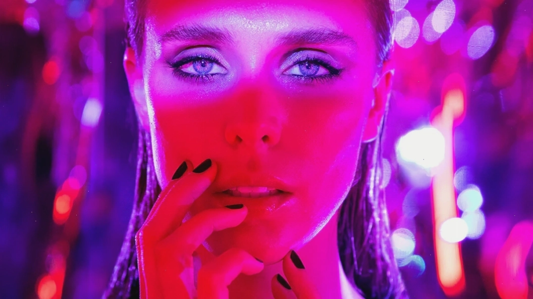 Gaia Weiss trong vai Porunn của series Vikings