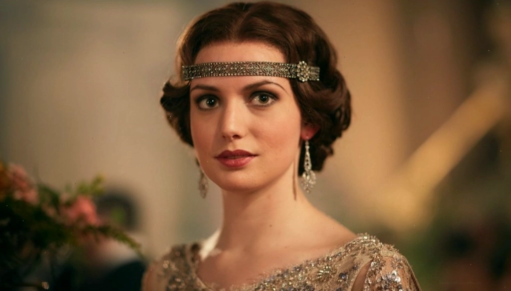 Gaite Jansen trong vai Công chúa Tatiana Petrovna của Peaky Blinders