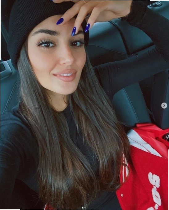 Hande Erçel, một trong những mỹ nhân Thổ Nhĩ Kỳ nổi tiếng với vẻ đẹp lai tây cuốn hút