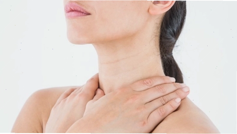 Hình ảnh bướu cổ lan tỏa có thể kèm theo khàn tiếng