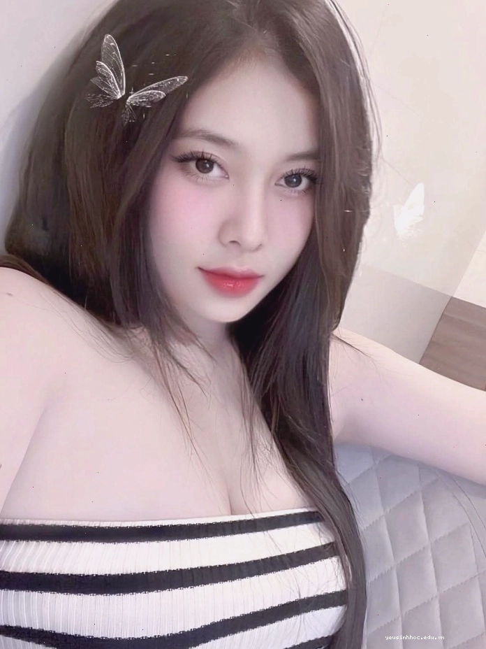 Hình ảnh cô gái Việt Nam cute với phong cách trẻ trung, nhí nhảnh