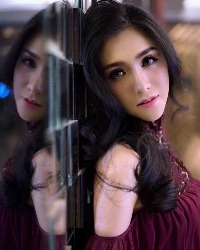 Hình ảnh đời thường của phụ nữ Lào