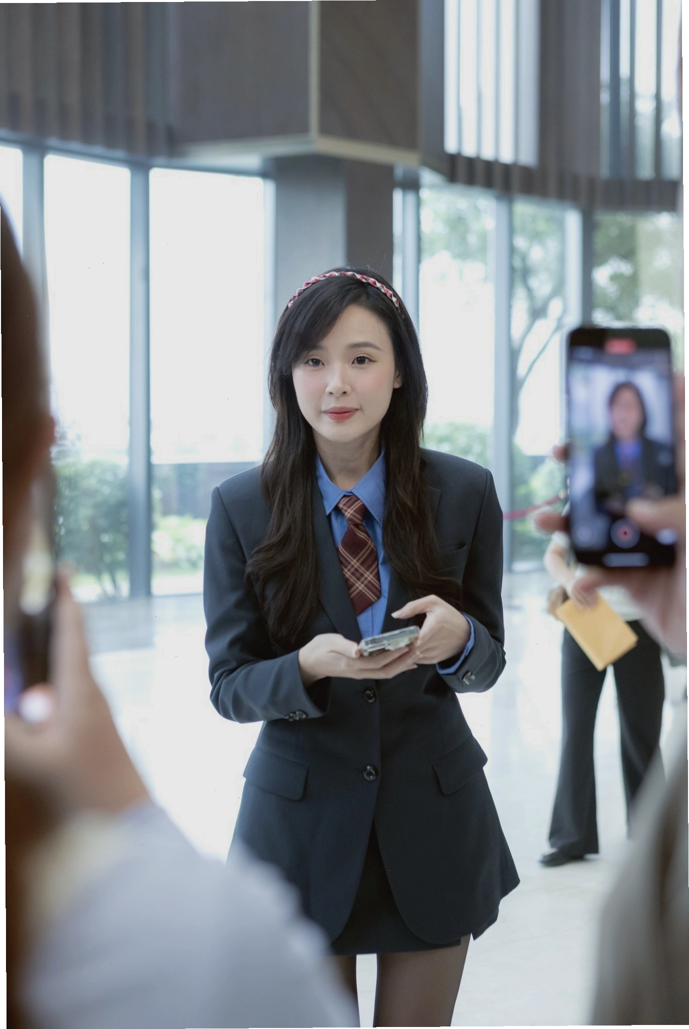 Hình ảnh một cô gái Việt xinh đẹp với nụ cười tỏa nắng