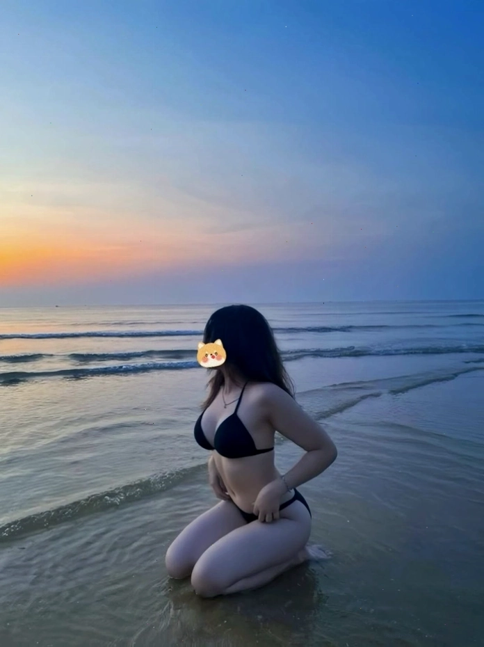 Hình nền gái xinh che mặt phong cách bí ẩn