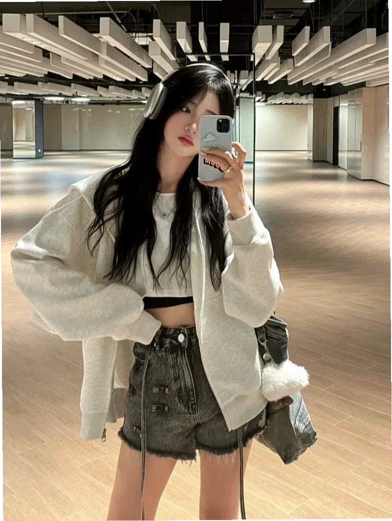 Hot girl Hàn Quốc xinh xắn với phong cách đời thường