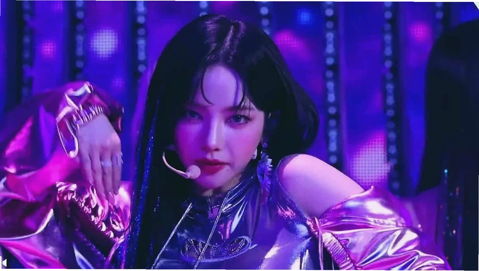 Karina (aespa) biểu diễn ca khúc Supernova, khoe vũ đạo điêu luyện