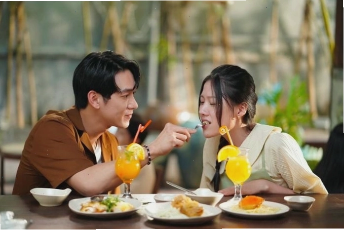 Khắc Việt và em gái trong một sự kiện giải trí
