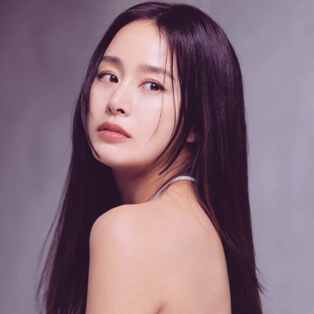 Kim Tae Hee với vẻ đẹp kinh điển, được nhiều người ngưỡng mộ