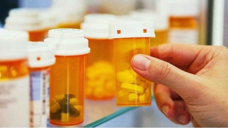 Lạm dụng kháng sinh là một trong các nguyên nhân gây đề kháng kháng sinh tăng