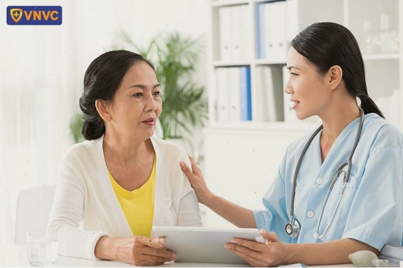 Lắng nghe tư vấn từ bác sĩ chuyên khoa về sức khỏe