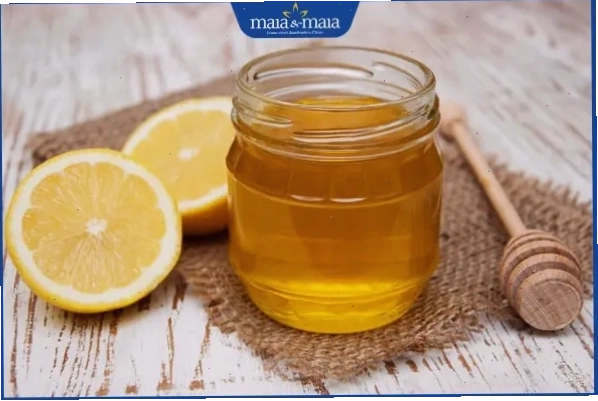 Mặt nạ từ mật ong và chanh tươi giúp dưỡng môi sáng mịn