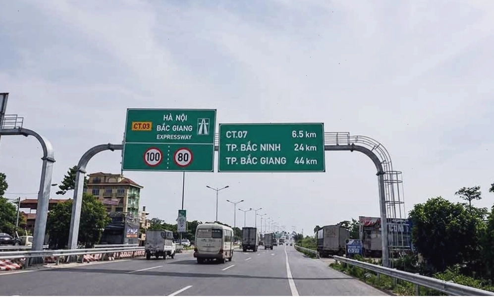 Nâng cấp Quốc lộ 1 thành đường cao tốc