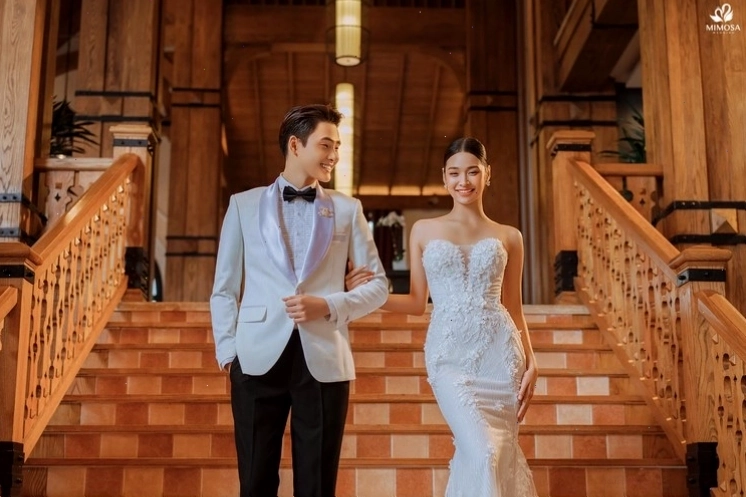 Nhâm Phương Nam và bạn gái trong trang phục cưới