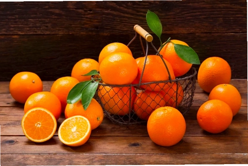 Những quả cam tươi mọng nước