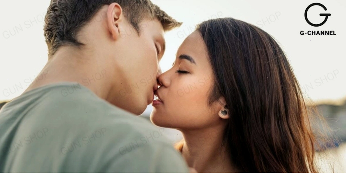 Nút lưỡi bạn gái