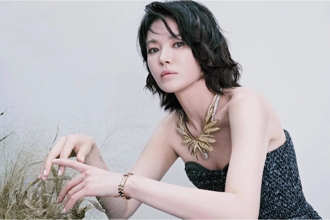 Song Hye Kyo giữ vững danh hiệu mỹ nhân đẹp nhất Hàn Quốc