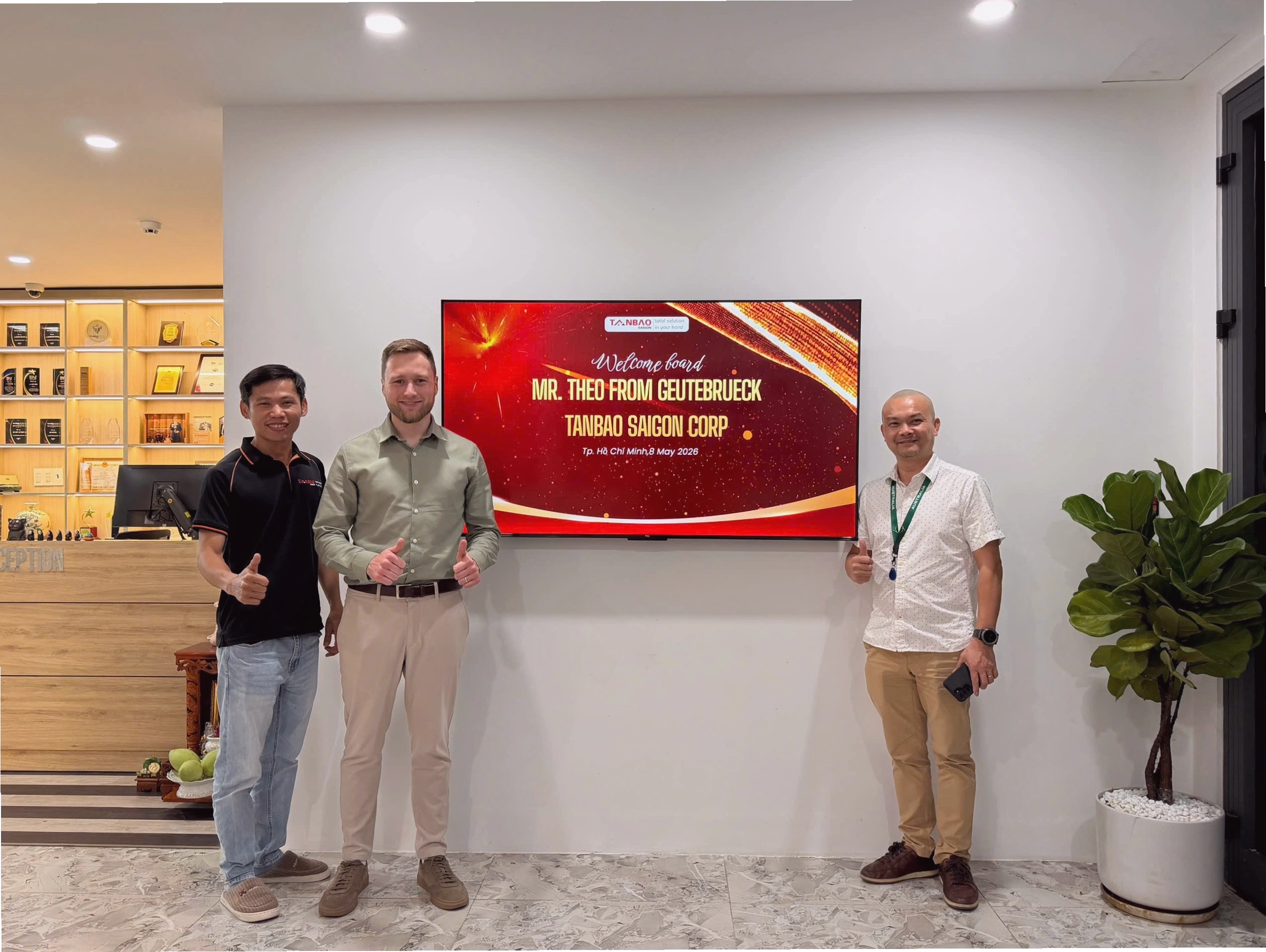 TBSG chào đón đại diện Geutebrück đến tham quan và làm việc