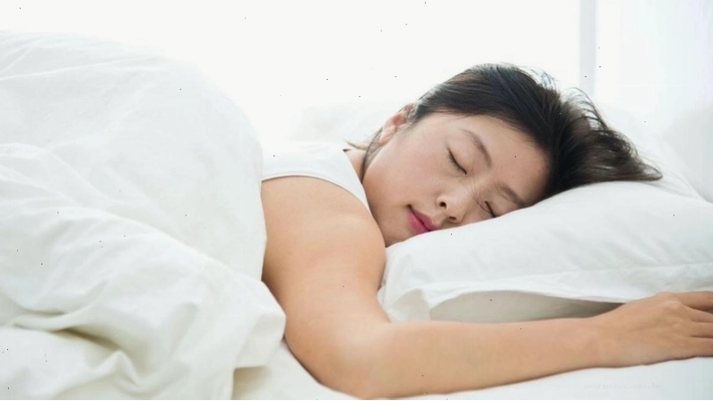 Thói quen đi ngủ sớm và đúng giờ giúp khắc phục chứng chân tay bủn rủn, mệt mỏi, khó thở