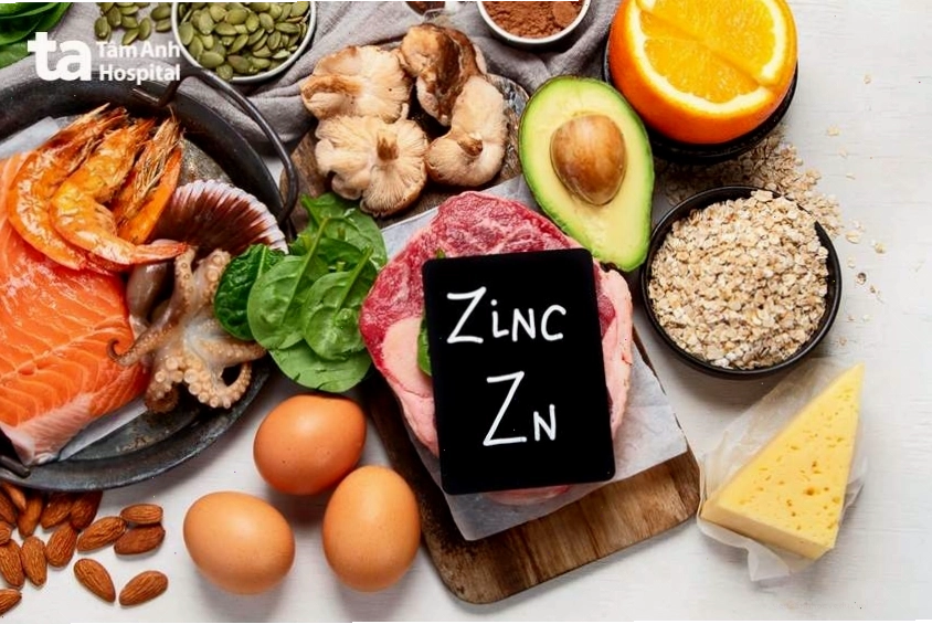 Thực phẩm giàu kẽm như hạt bí, thịt bò rất tốt cho tuyến giáp