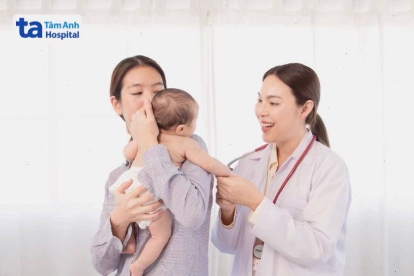 Trẻ cần được theo dõi sau điều trị dị tật