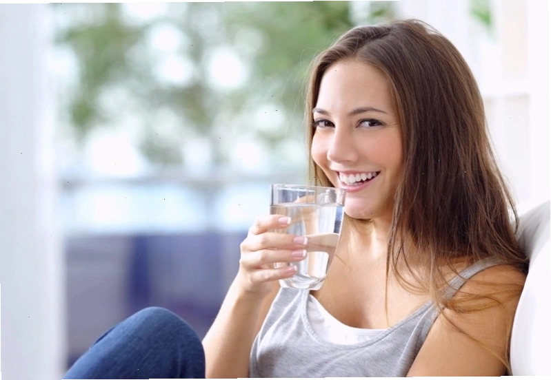 Uống nhiều nước để tăng cường thải độc gan