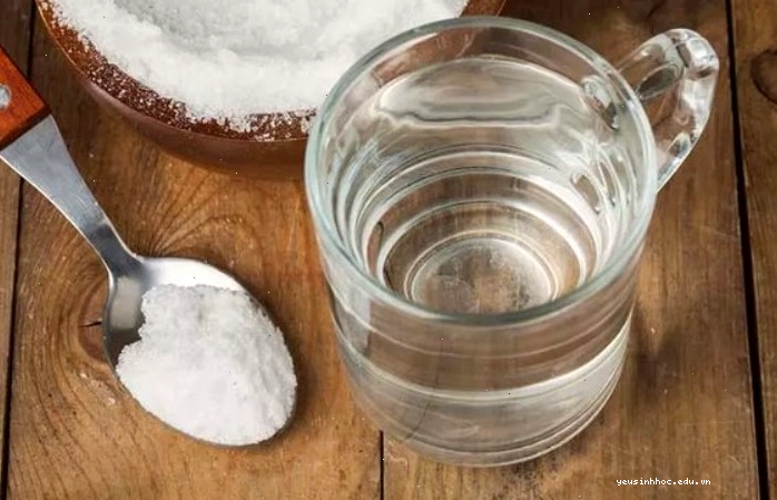 Vệ sinh lưỡi sạch sẽ giúp loại bỏ vi khuẩn và nấm