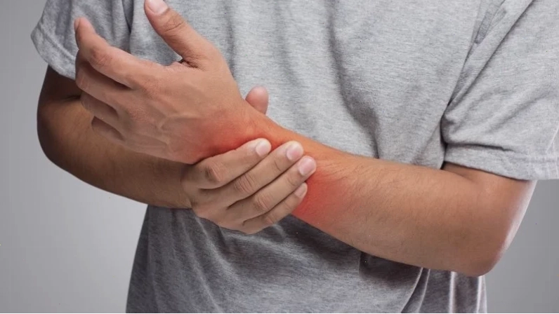 Cỏ mần trầu là dược liệu có khả năng kháng viêm, giảm đau hiệu quả