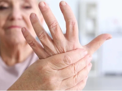 Bệnh co rút chân tay ở người già: Nguyên nhân, dấu hiệu và cách khắc phục