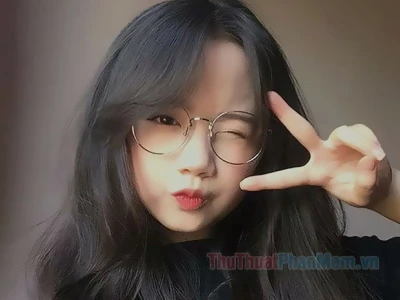 Hơn 100+ Hình Gái Xinh Tóc Dài Đeo Kính Thu Hút Mọi Ánh Nhìn