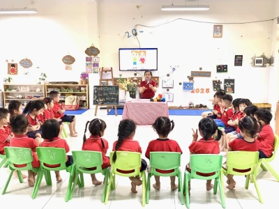 Khám phá thế giới hình bạn trai bạn gái đáng yêu cho trẻ tô màu