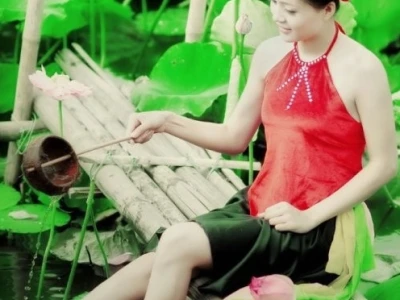Khám Phá Vẻ Đẹp Duyên Dáng Cùng BST Gái Mặc Yếm Độc Đáo